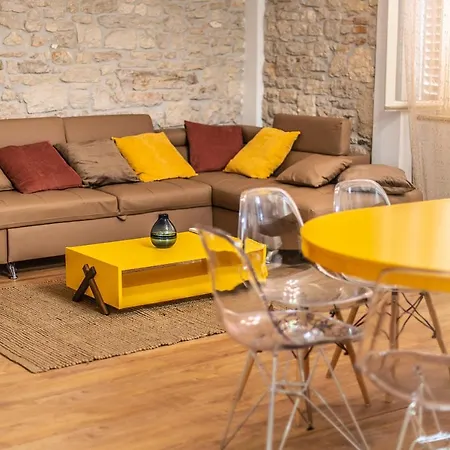 Apartment Augusta Pula