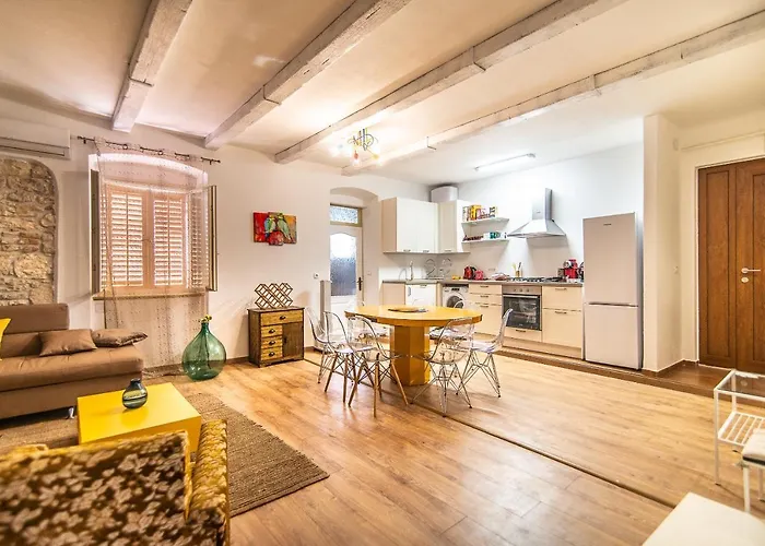 아파트 Augusta 풀라