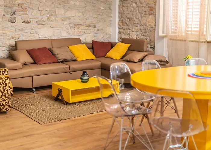 아파트 Augusta 풀라